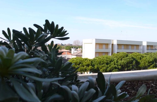 Bibione Lido dei Pini Apartment | Cozy Holiday Apartment with Ocean Views & Covered Balcony