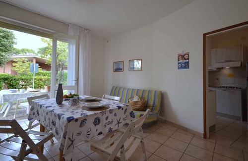 Bibione Pineda Apartment | Inviting Holiday Apartment with Private Garden & Spa