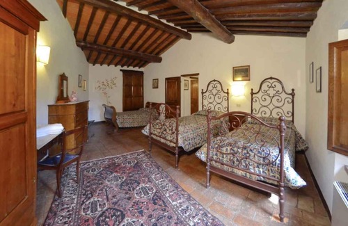 San Pietro a Cegliolo Apartment | Relaxing Holiday Apartment with Pool & Free WiFi Access