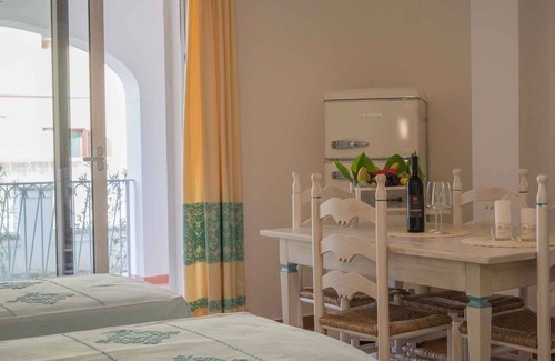 Sos Alinos Apartment | Relaxing Holiday Apartment with Pool and Ocean View