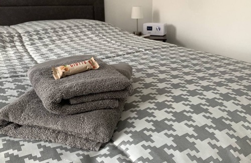 Eddelak Apartment | Cozy Retreat with Private Terrace, Garden & Wi-Fi Awaits