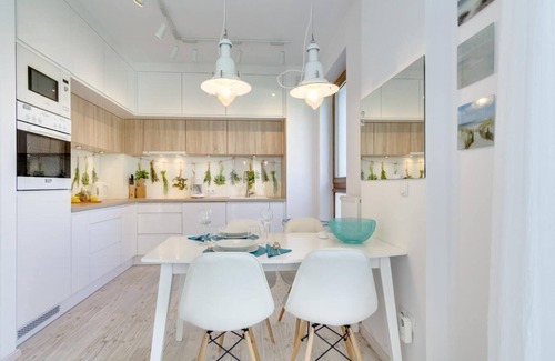 Brzezno Apartment | Cozy Holiday Apartment in Wrzeszcz for Up to 4 Guests