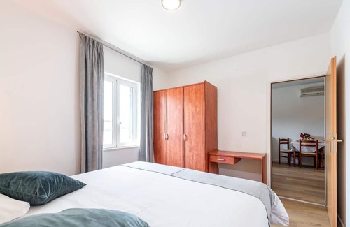 Stikovica Apartment | Cozy Zaton Holiday Apartment for 4 with Family-Friendly Amenities