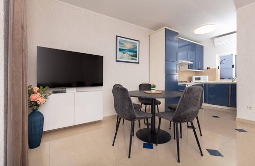 Stikovica Apartment | Cozy Holiday Apartment Zaton with Pool and Kitchen Access