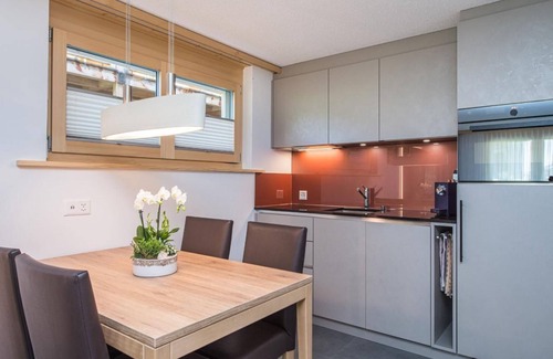 Zermatt Ski Chalet | Cozy Zermatt Apartment for 1-3 Guests with Kitchen Amenities