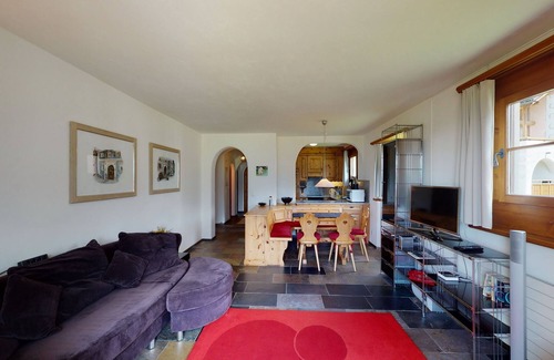 Zuoz Apartment | Cozy Holiday Apartment in Zuoz for Families and Friends