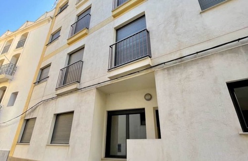 Lucena del Cid Apartment | Cozy Holiday Apartment in Lucena del Cid with Kitchen