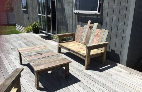 New Plymouth Cottage | Cozy Holiday Cabin with Wi-Fi and Pet-Friendly Perks