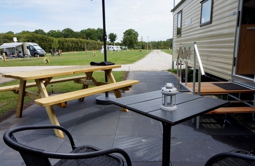 Paasloo House | Holiday chalet near the canals of Giethoorn (Dutch Venice) and National Park Weerribben - Wieden, beautiful nature and many animals such as the otter, kingfisher, roe deer, fox, buzzard, hawk and many others. Particularly loved by walkers, cyclists, bi...