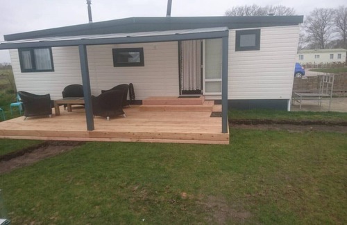 Paasloo House | Holiday chalet near the canals of Giethoorn (Dutch Venice) and National Park Weerribben - Wieden, beautiful nature and many beautiful animals such as the otter, kingfisher, deer, fox, buzzard, osprey, sea eagle, hawk and many others. Especially loved b...