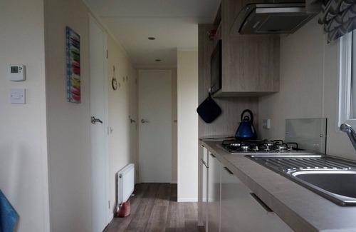 Paasloo House | Holiday chalet near the canals of Giethoorn (Dutch Venice) and National Park Weerribben - Wieden, beautiful nature and many animals such as the otter, kingfisher, roe deer, fox, buzzard, hawk and many others. Particularly loved by walkers, cyclists, bi...