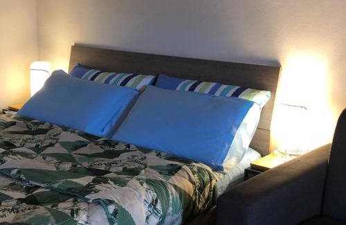 Porta Cremona-Volta Apartment | Budget-Friendly Holiday Confort La Volta - Family Friendly Stay