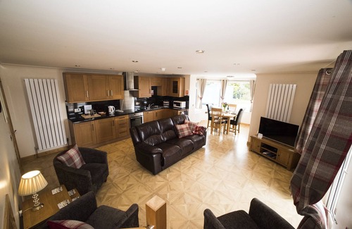 Isle of Lewis Cottage | Cozy Holiday Cottage on Isle of Lewis with Spa & Hot Tub