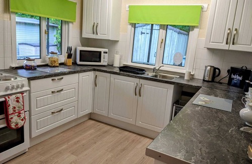 Tummel Bridge Cottage | Dog-Friendly Holiday Cottage in Tummel Valley with Views