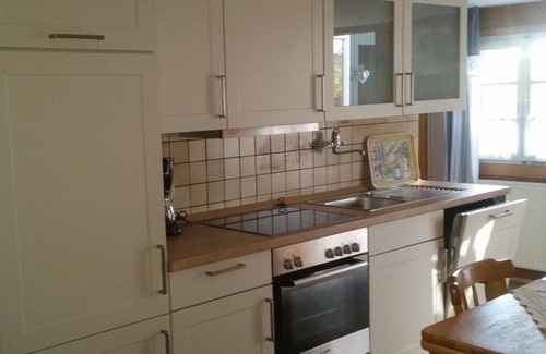 Hellenthal House | Family-Friendly Holiday Cremer with Kitchen Amenities