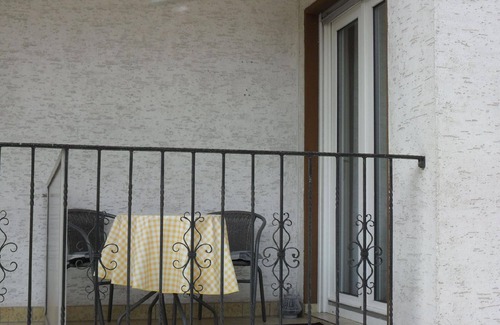 Bad Neuenahr-Ahrweiler Apartment | Cozy Holiday Apartment in Bad Neuenahr-Ahrweiler for Two