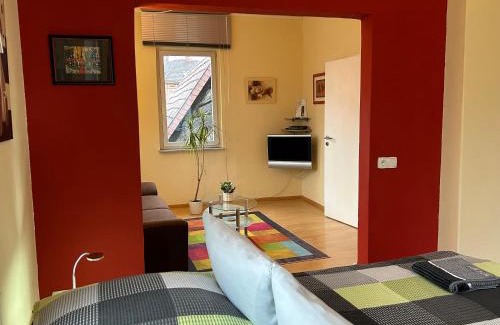 Neustadt an der Weinstrasse Apartment | Cozy Holiday il Macellaio Apartment with Dining Options