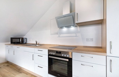 Leiselheim Apartment | Cozy Apartment 'Traube' with Garden, Terrace & Wi-Fi