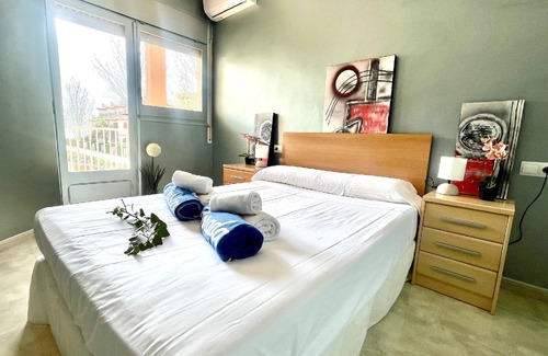 L'Hospitalet de l'Infant House | Spacious Holiday House in Hospitalet del Infante for 8