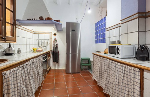 Sant Iscle de Vallalta House | Mountain View Retreat: Maresme Natura with Private Terraces
