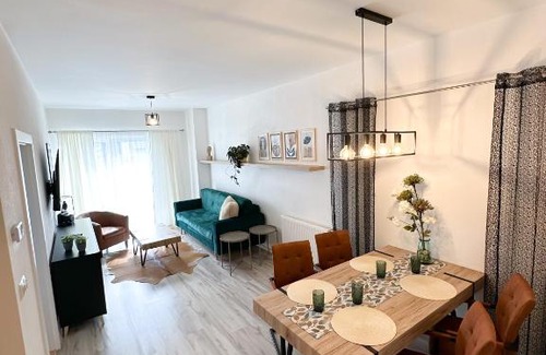 Liptovsky Mikulas Apartment | Stunning Oceanfront Holiday Flat - Guest Rated 9.9/10