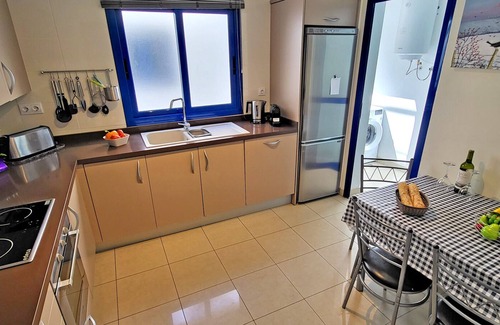 Gran Tarajal Apartment | Oceanfront VISTA MAR Holiday Flat with Pool & Spa Amenities