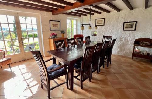 Lusignac House | Elegant Holiday Home with Pool in Lusignac for Families