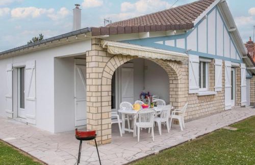 Merville-Franceville-Plage House | Family-Friendly Getaway at Villa Hélios by Interhome
