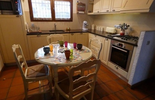 Saint-Geours-d'Auribat House | Relaxing Holiday Rental with Spa & Pool in Préchacq