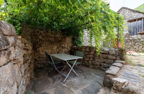 Sainte-Marguerite-Lafigere House | Stunning Holiday Home Chassezac with Ocean Views & Pet Friendly