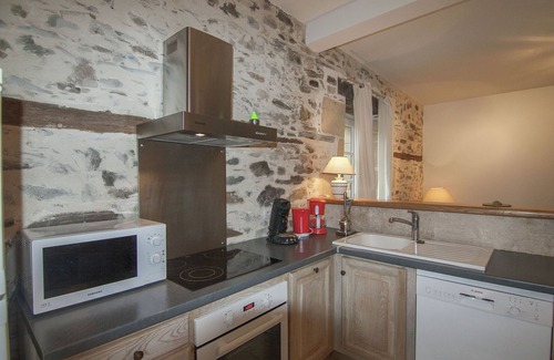 Saint-Medard-d'Excideuil House | Idyllic Holiday Home by the River with Pool & Pet-Friendly