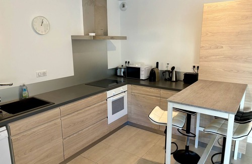 Cote d'Argent Apartment | Cozy Oceanfront Apartment with Lake Views and Breakfast