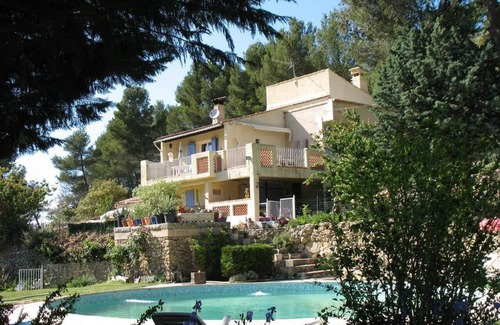 Peyrolles-en-Provence House | Cozy Nanou Maison with Pool & Mountain Views