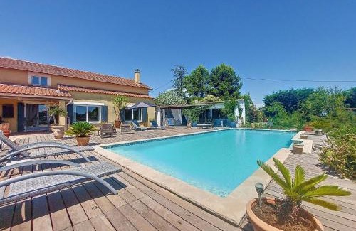 Saint-Laurent-d'Aigouze House | Holiday Home Mas st Germain by Interhome