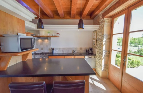 Saint-Medard-d'Excideuil Villa | Elegant Villa with Pool and Breathtaking Panoramic Views