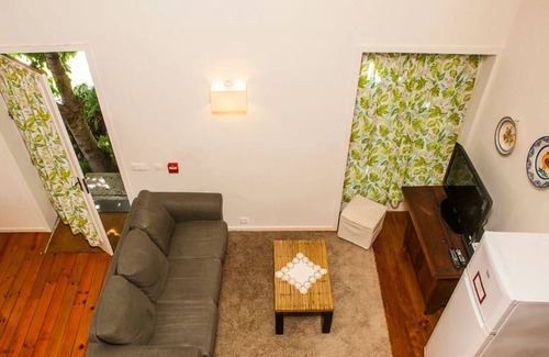 Tralhariz House | Holiday home in Carrazeda de Ansiães with private terrace