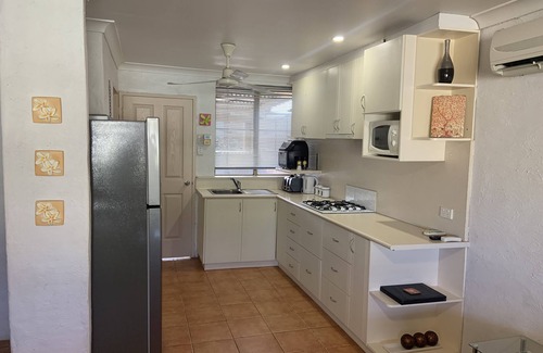 Kalbarri Villa | Unit 4 Swell Villas: Guest Rated 10/10 & Pet Friendly Stay
