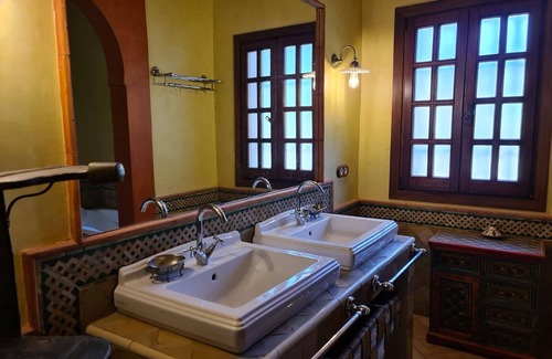 Mairena del Aljarafe House | Comfortable Holiday House in Mairena del Aljarafe for 5