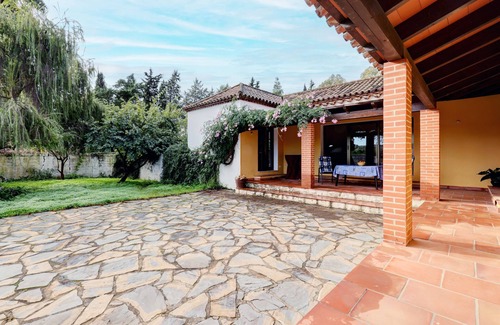 Jimena de la Frontera House | Experience Finca Los Pájaros: Private Terrace & Wi-Fi