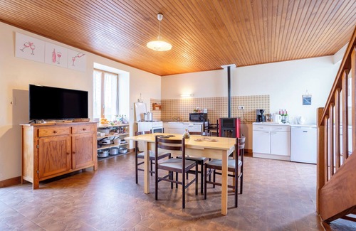 Plobannalec-Lesconil House | Holiday Home 'Gite Terre Mer Des Sables Blancs' with Private Terrace, Private Garden and Wi-Fi