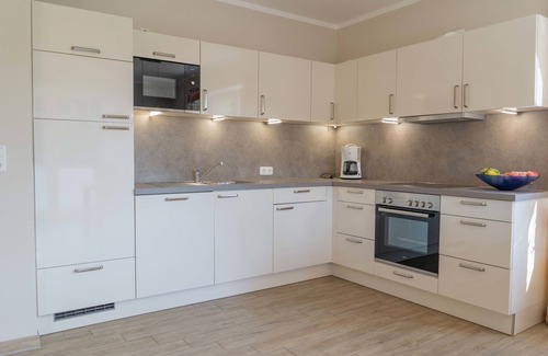 Sulsdorf House | Spacious Holiday Home for 9 Guests in Fehmarn Sulsdorf