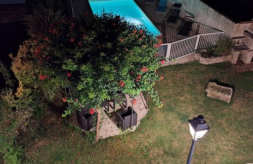 Fontaine Chalendray House | Relaxing Holiday Home 'Gite L'ouche De Mai' with Pool