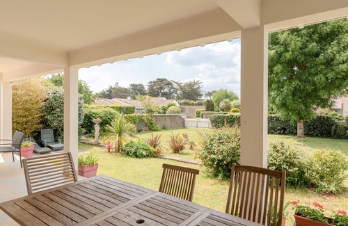 Pornic House | Holiday Home '08 Les Flots De La Source' with Private Terrace and Private Garden