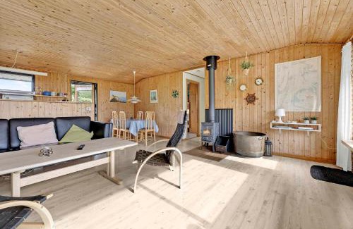 Langeland Municipality House | Charming Holiday Home from 1978 with Child-Friendly Amenities