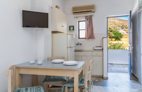 Kipri House | Cozy Kypri Seaview Studio with Oceanfront and Wi-Fi