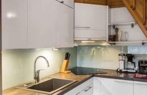 Tahkovuori House | Inviting Holiday Home Aaria with Hot Tub & Kitchen Amenities