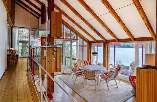 Sipplingen House | Scenic Holiday Home "Adlerhorst Über Dem Bodensee" Awaits