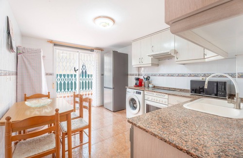 Cullera House | Seaside Retreat: Adosado Eden in Cullera with Pool Access