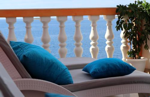 Blato House | Discover Adriatic View: Oceanfront Family Retreat