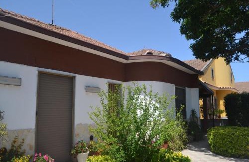 Agnone Bagni House | Family-Friendly Casa with Private Garden & Top Amenities